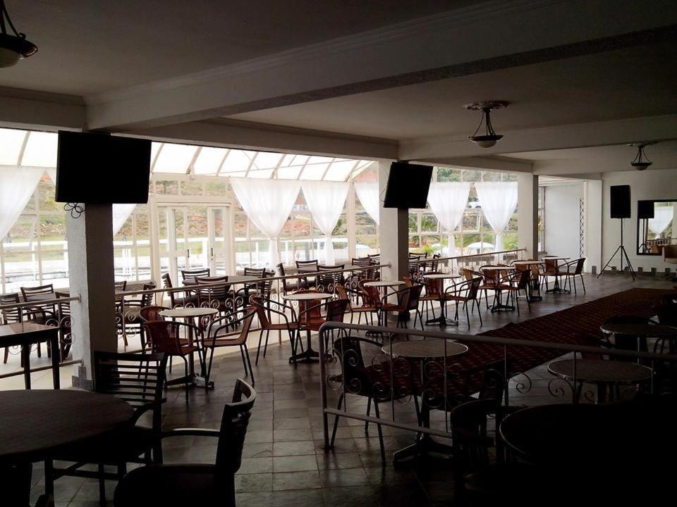 Vale Do Encantado Park Hotel Fazenda กัวราเรมา ภายนอก รูปภาพ